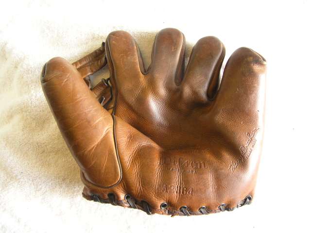 Harry Brecheen Wilson A2364 Front Doug